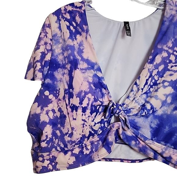 Torrid Bolts Tie Dye Wireless Flutter Sleeve Bikini Top, NWT, 4x - Picture 2 of 7